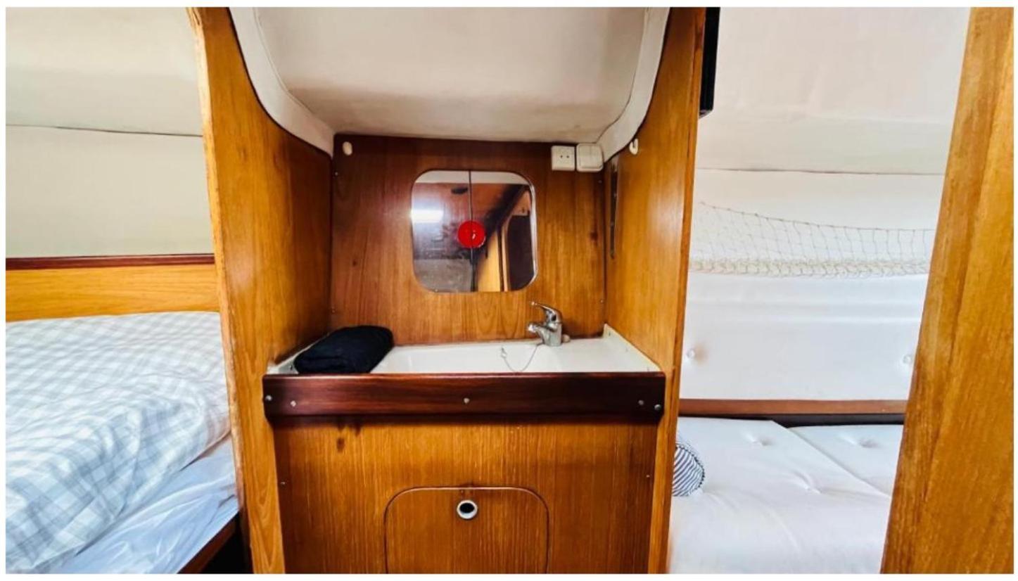 Barcelona Hotel Sailboat Екстериор снимка